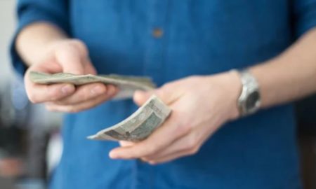 У Калуському районі жінка намагалась дати хабаря поліцейському