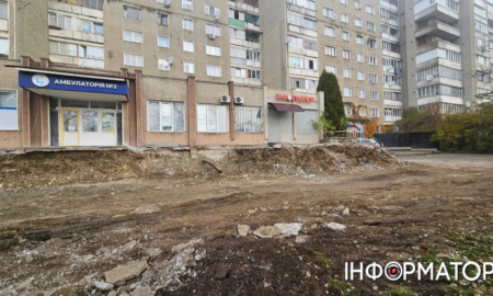 Реконструкція по-коломийськи: перед амбулаторією збудують другий поверх?