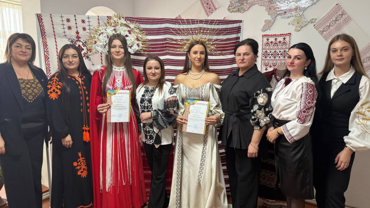 конкурс народних костюмів