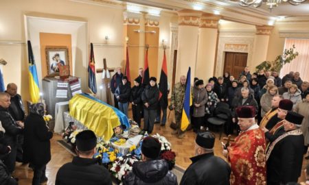 У Брошневі -Осаді провели в останню путь Героя Ігоря Іваськіва