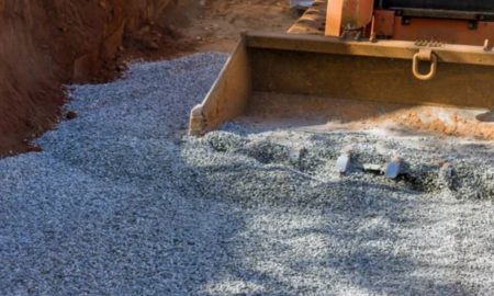 У Хотін планують підсипати дорогу щебенем