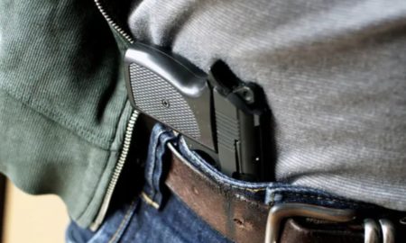 Засудили чоловіка за незаконне зберігання зброї