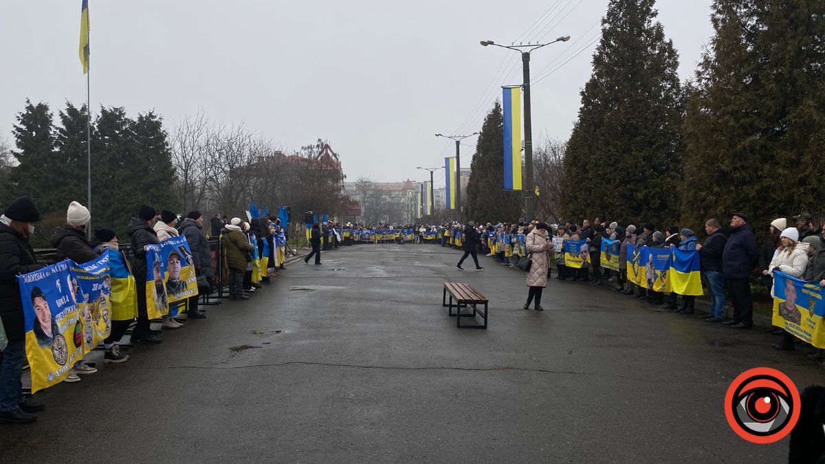 У Калуші провели акцію-нагадування про військовополонених та зниклих безвісти захисників
