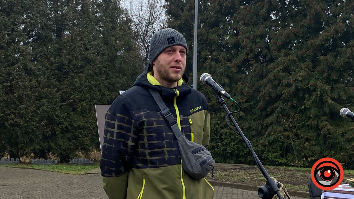 У Калуші провели акцію-нагадування про військовополонених та зниклих безвісти захисників