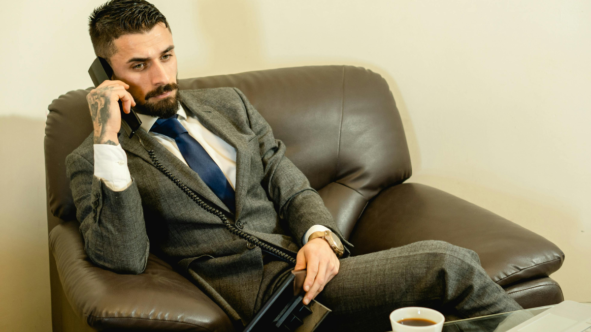 колишній бізнес-партнер наслав на нього податкову, хейтерів і навіть... геїв