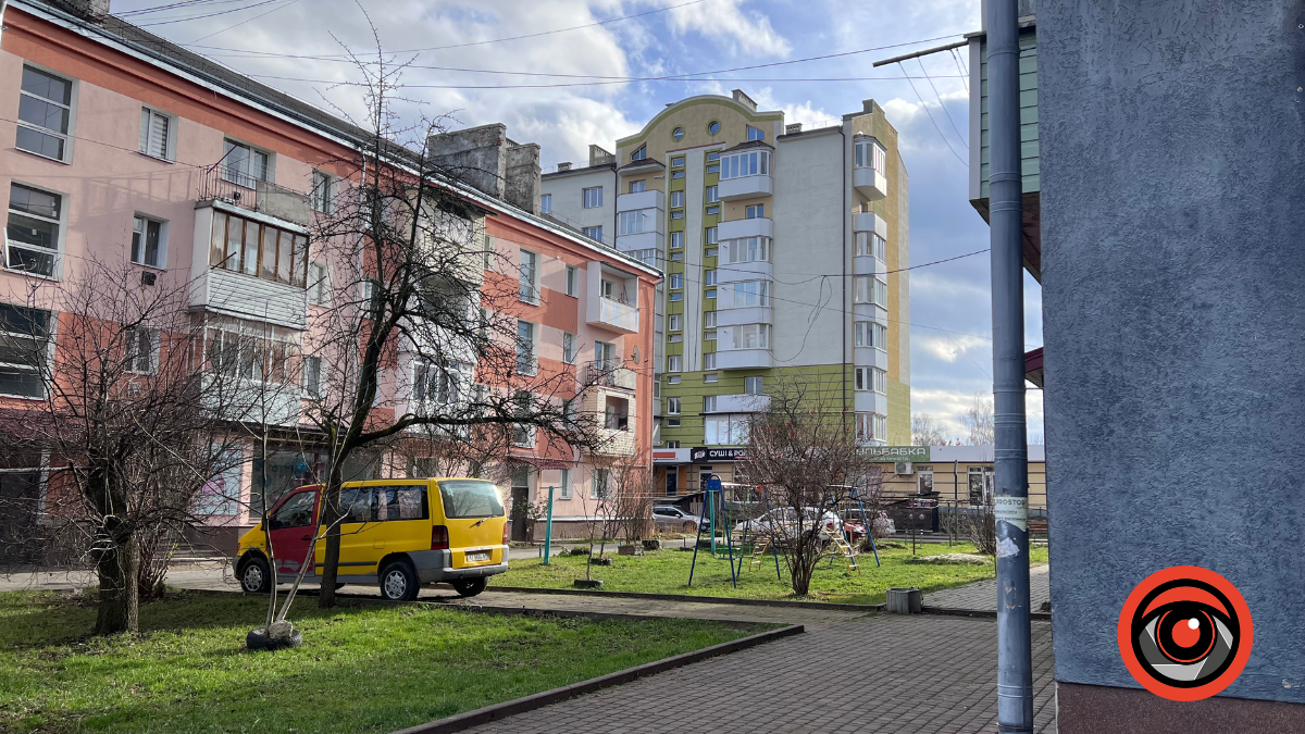 Під кінець року в Долині вирішили поправити дороги. Більшість підрядів — в одні руки