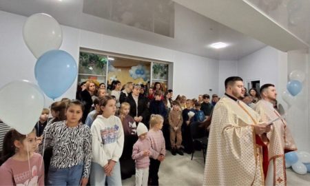 освятили каплицю