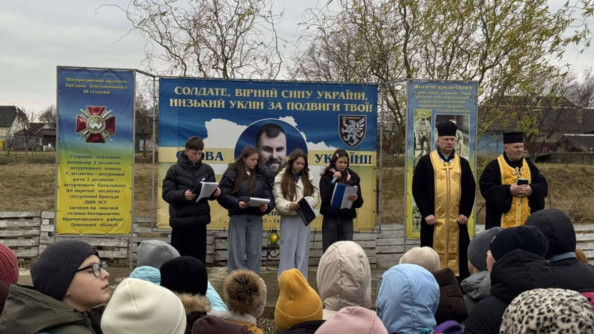У Пійлі провели спільну молитву за повернення захисників