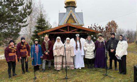 Різдвяна шопка у селі