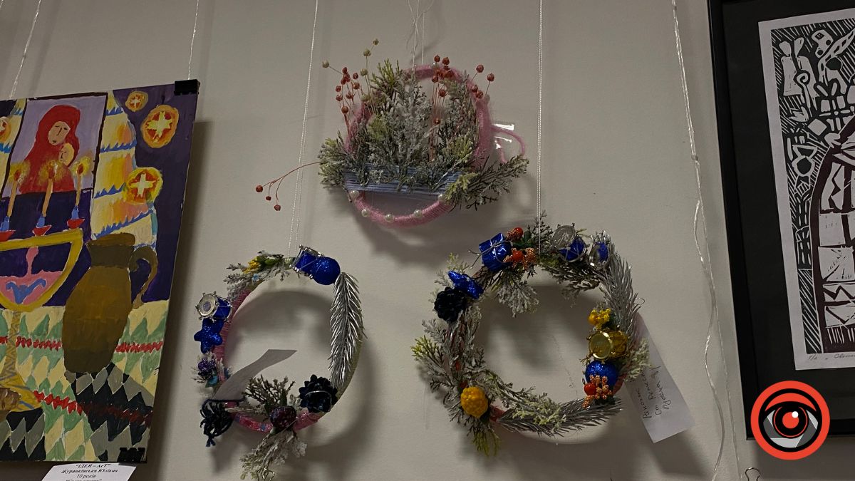 У Калуші відкрили виставку "Різдвяна"
