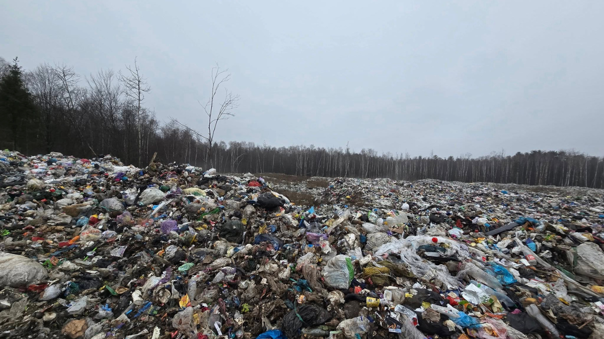 Через сміттєве питання громадськість у Долині збирається на сесію