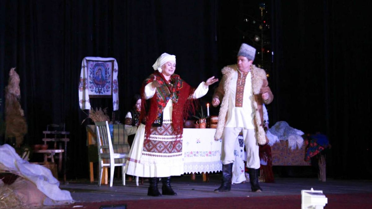 Вистава "Бойківська колєда" зібрала повний зал у Вигоді