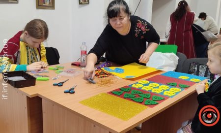 у Франківську презентували виставку робіт вихованців інклюзивних майстерень