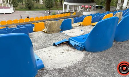 У парку в Калуші планують замінити крісла в амфітеатрі: кошти вже передбачили