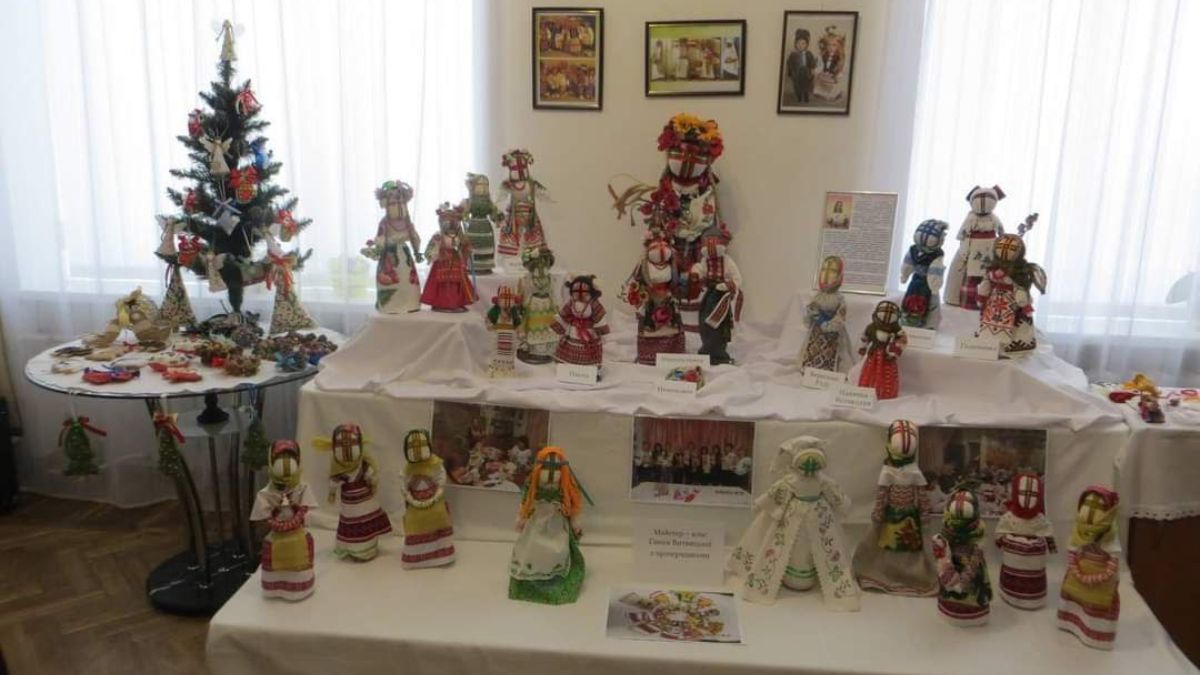 лялька-мотанка, майстриня з Долини