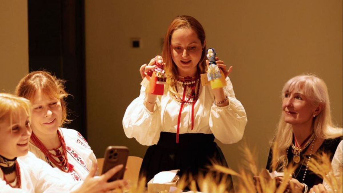 лялька-мотанка, майстриня з Долини