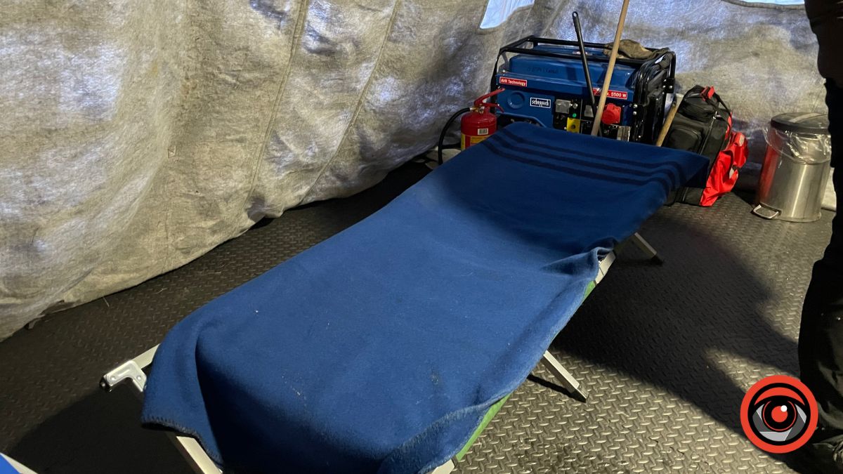 Тепло, світло і Wi-Fi: як у Калуші працює модульний пункт незламності