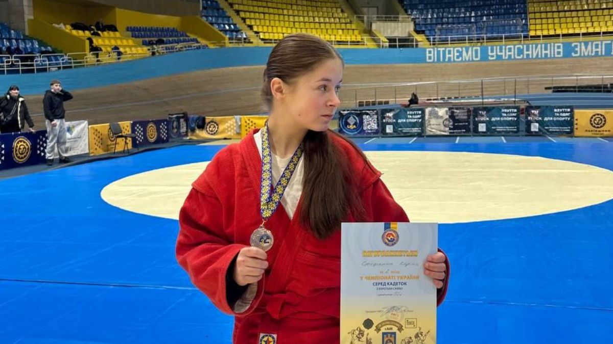 Вихованка Рожнятівської ДЮСШ срібло із самбо