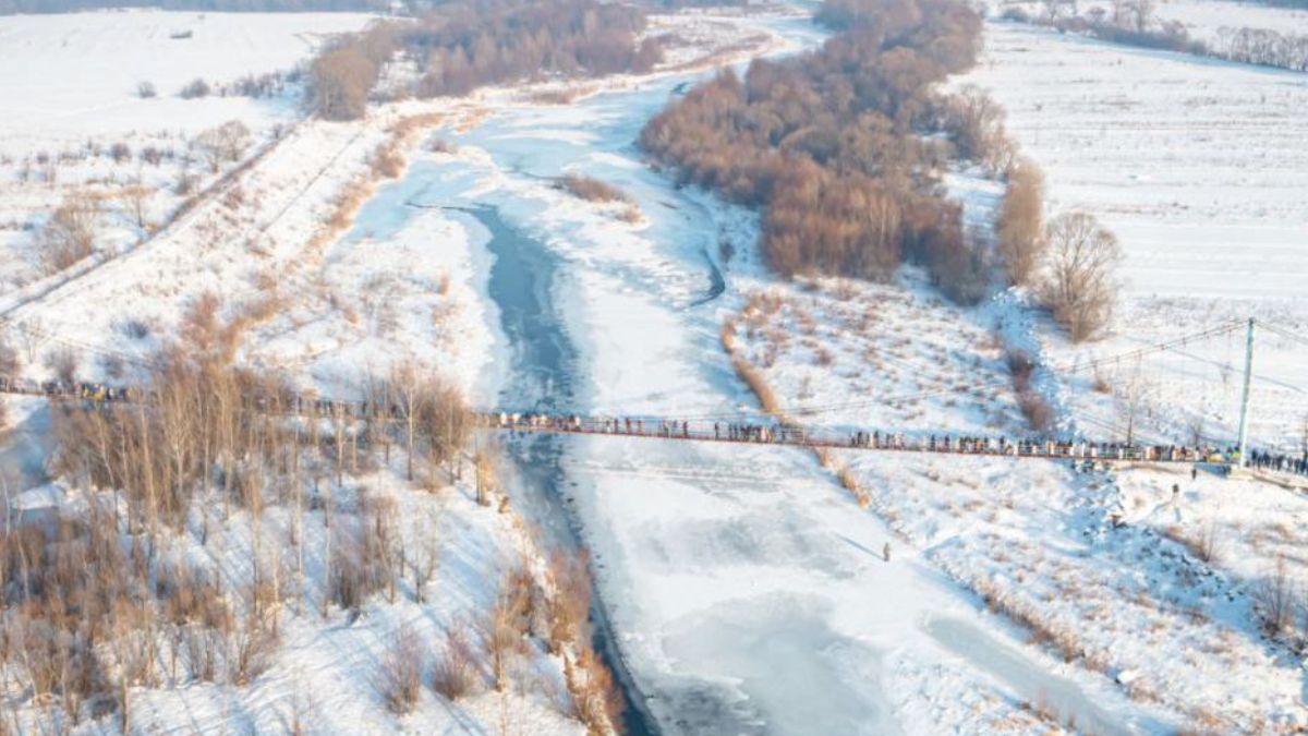 У Сваричеві ланцюг єдності