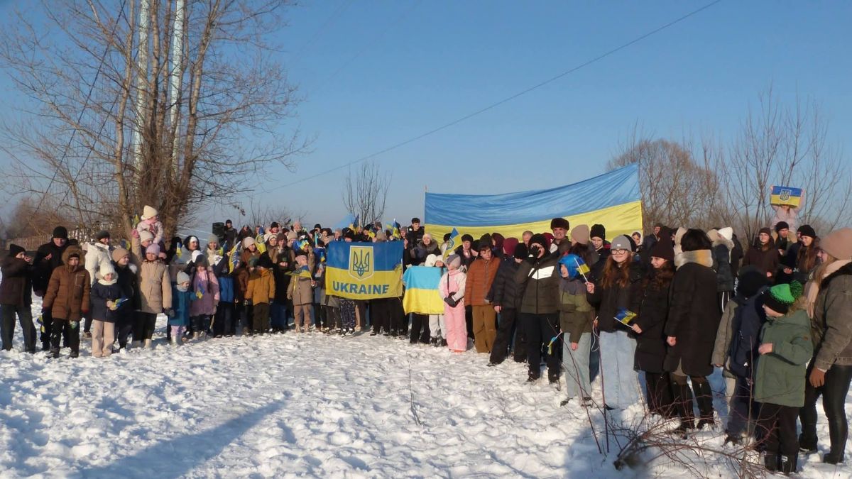 У Сваричеві ланцюг єдності