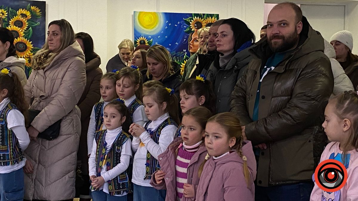 "Шлях України. Душа нації": у Калуші відкрили персональну виставку художниці Ольги Чолінської