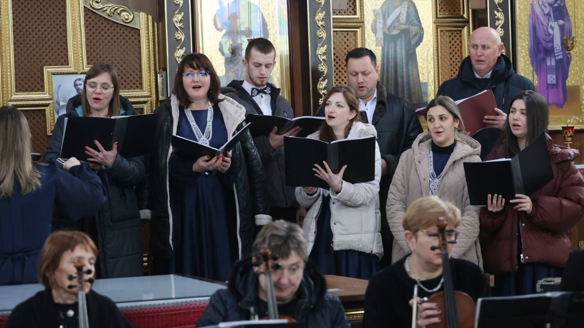 У Калуші відбувся благодійний концерт духовної музики на підтримку ЗСУ