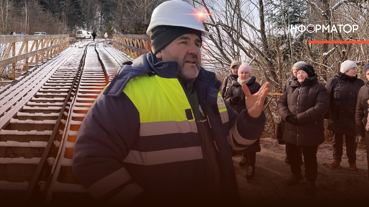 Новий Мізунь: міст розібрали, а насипану переправу змило водою