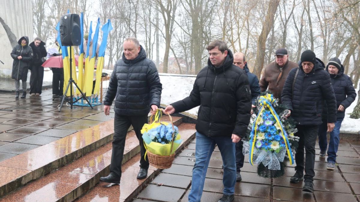 На Пагорбі Слави у Калуші вшанували учасників бойових дій на території інших держав