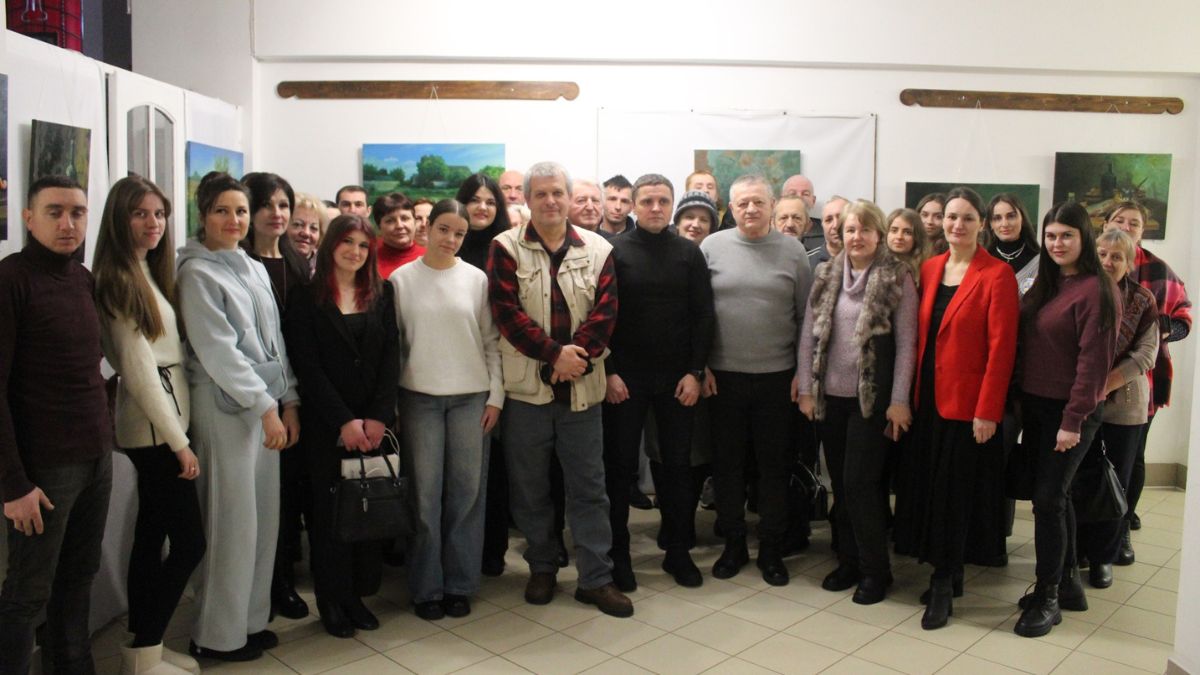 У Долині виставка херсонського живописця