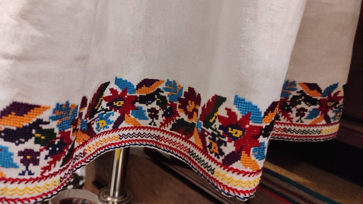 Бойківський стрій з села Лолин