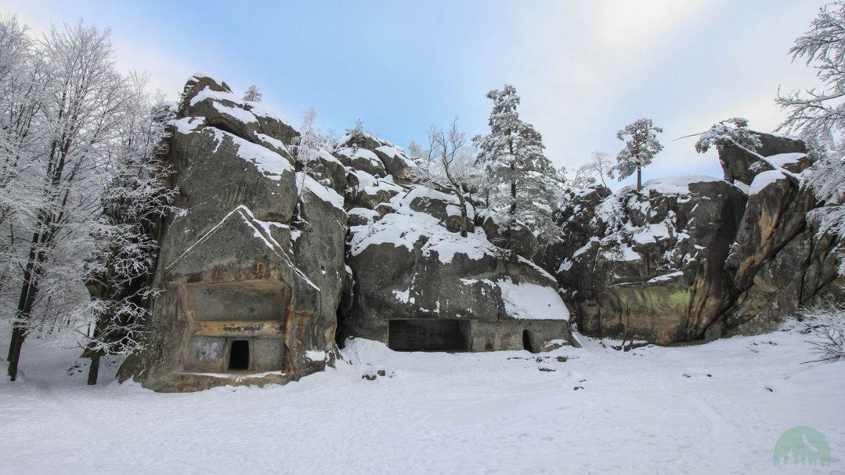 Скелі Довбуша