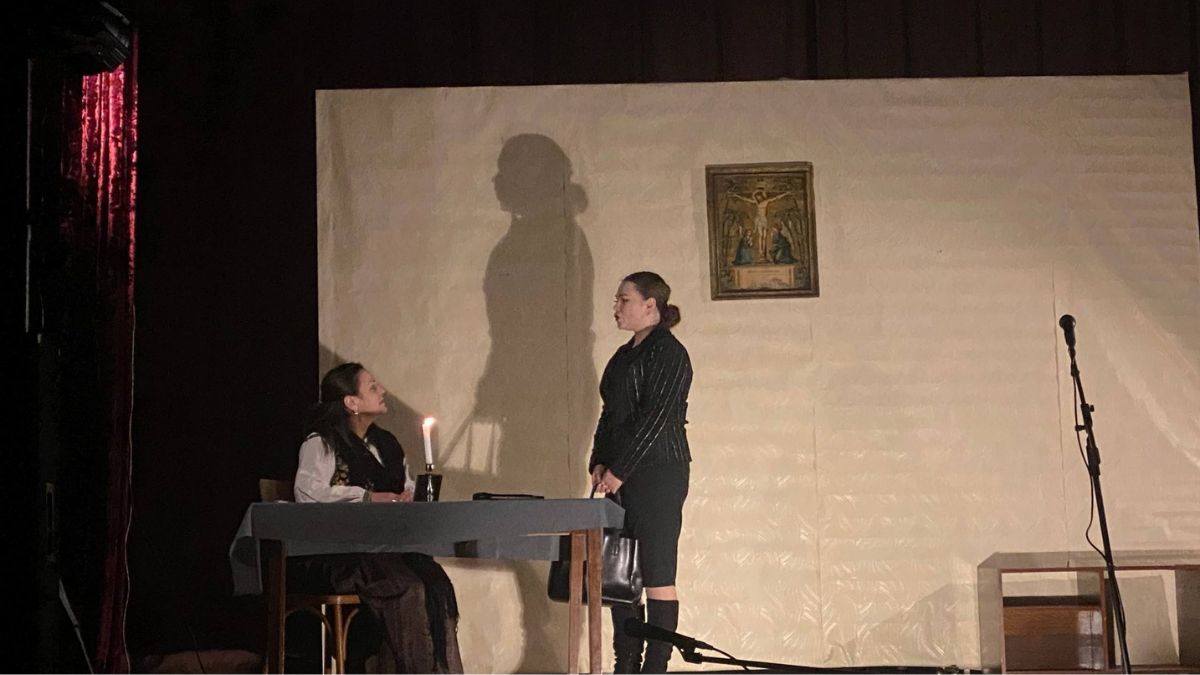 У Спасі вистава про українську жінку