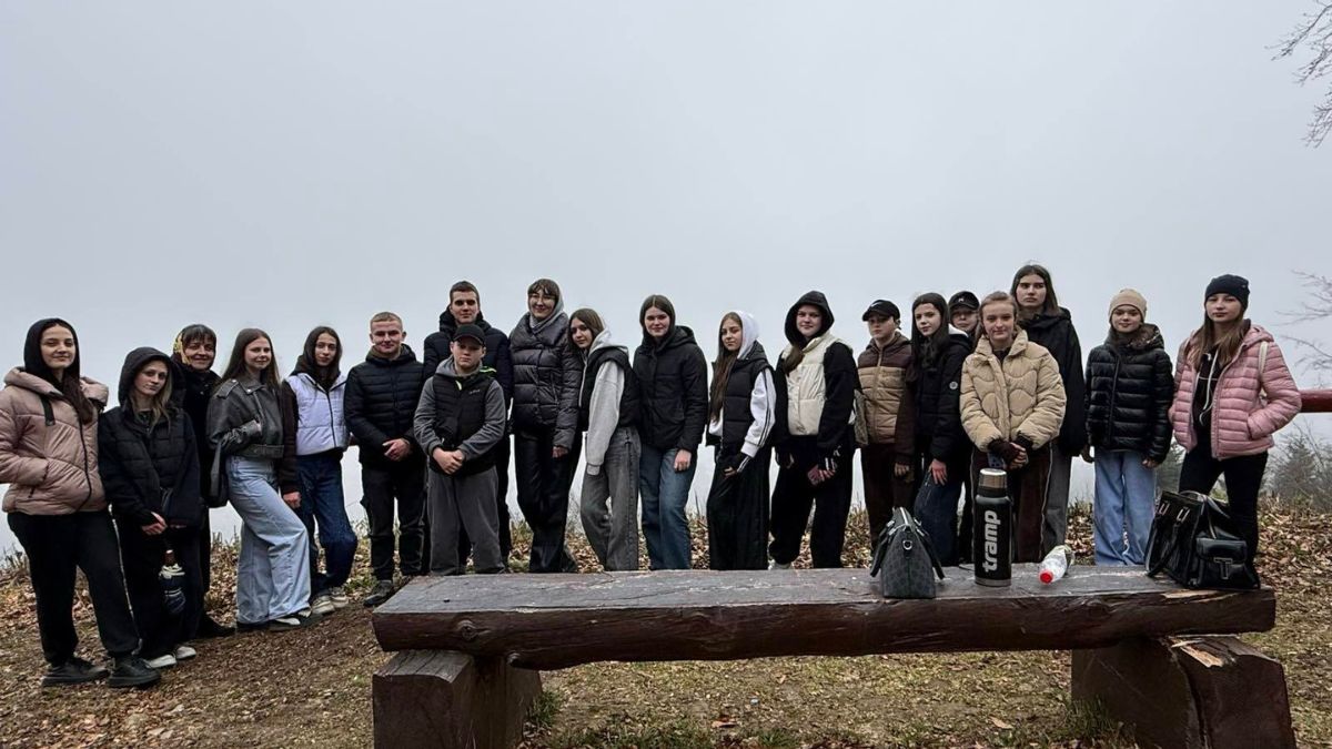 Хресна дорога на Сергієвій горі учнями