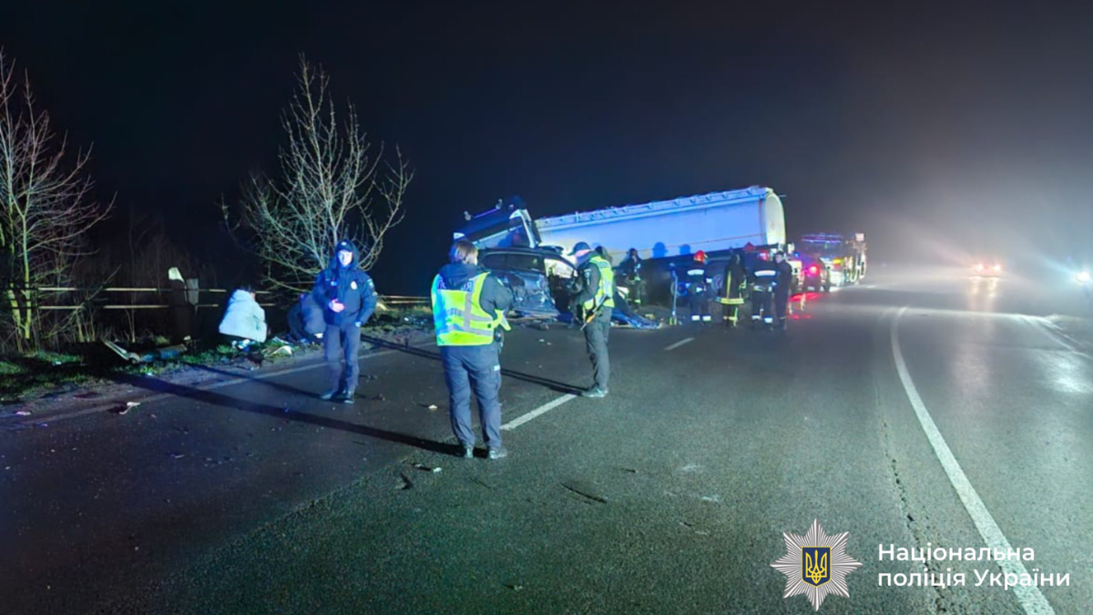 На Прикарпатті сталася смертельна потрійна ДТП