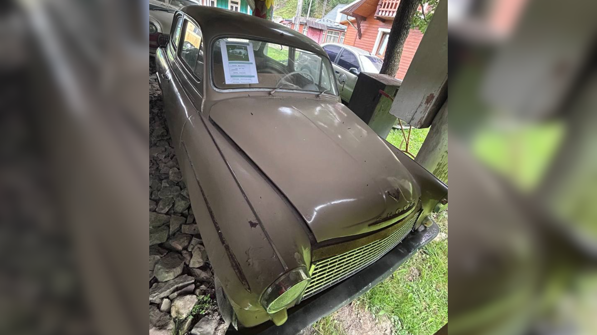 У Карпатах відкрили музей ретроавто з унікальними моделями минулого століття