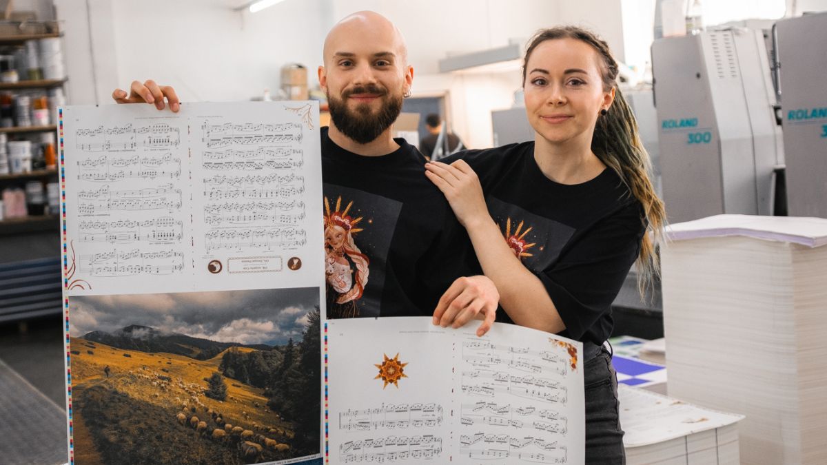 Музикантка з Долини видає книгу