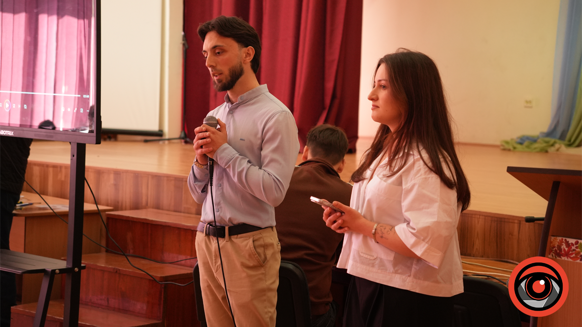 Перший документальний фільм калуських журналістів зібрав аншлаг у ліцеї №3 3