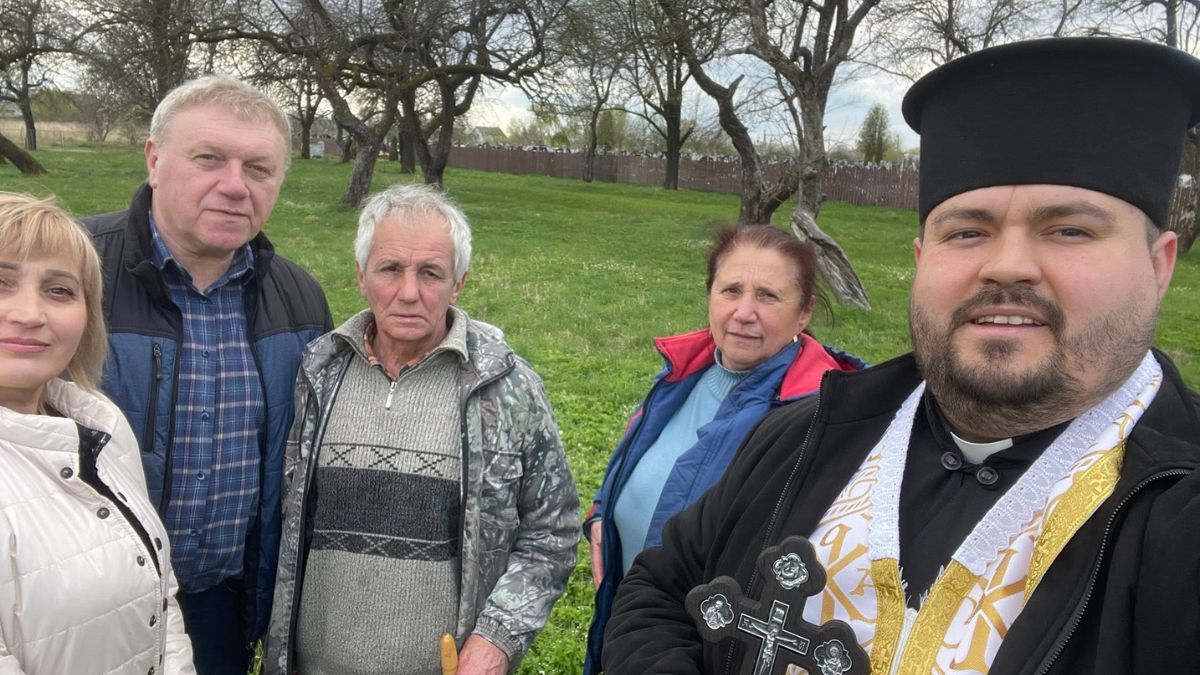 У Брошневі висадили сад Перемоги