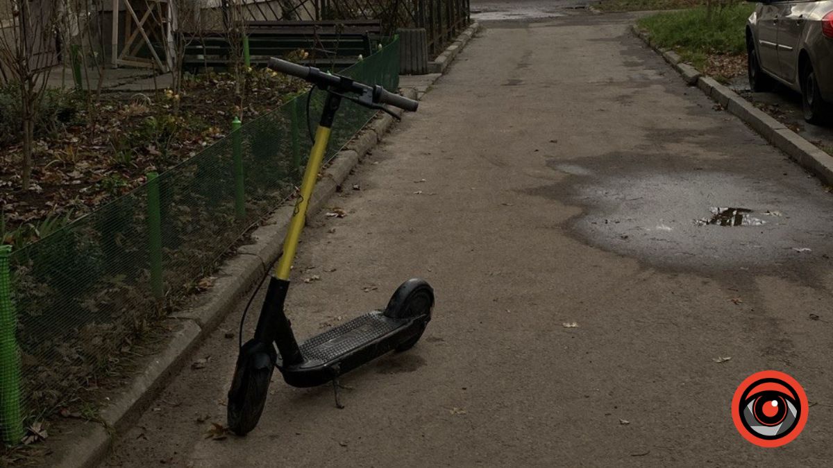 Електросамокати без правил: у Калуші скаржаться на небезпеку для пішоходів 1