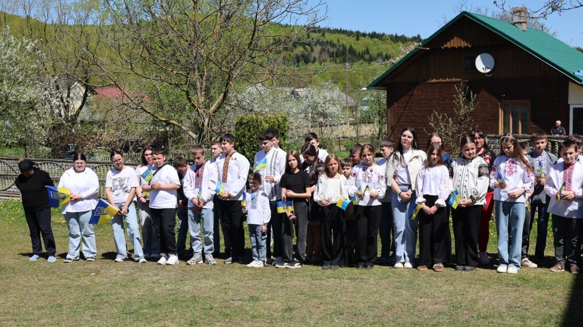 На фасаді Поляницького ліцею відкрили меморіальні дошки