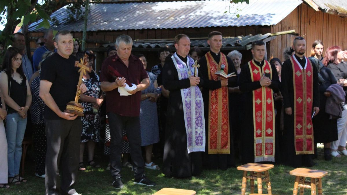 На Рожнятівщині поховали захисника Романа Дзундзу