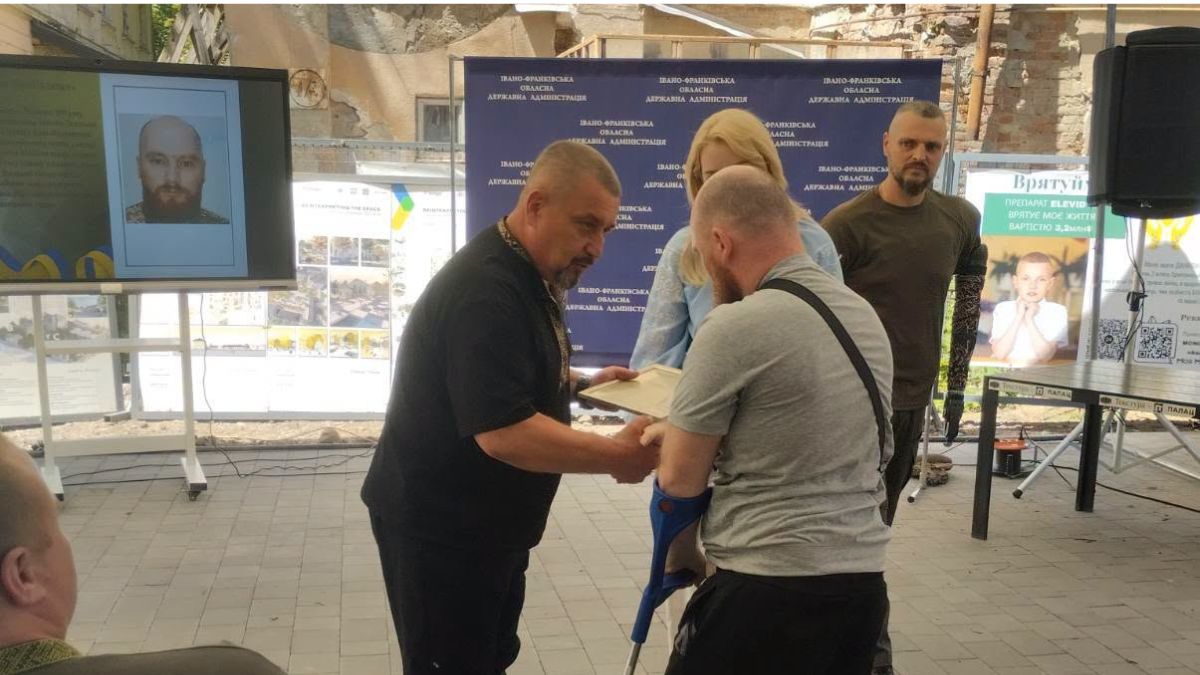 Ветерану війни з Брошнева-Осади вручили сертифікат на житло