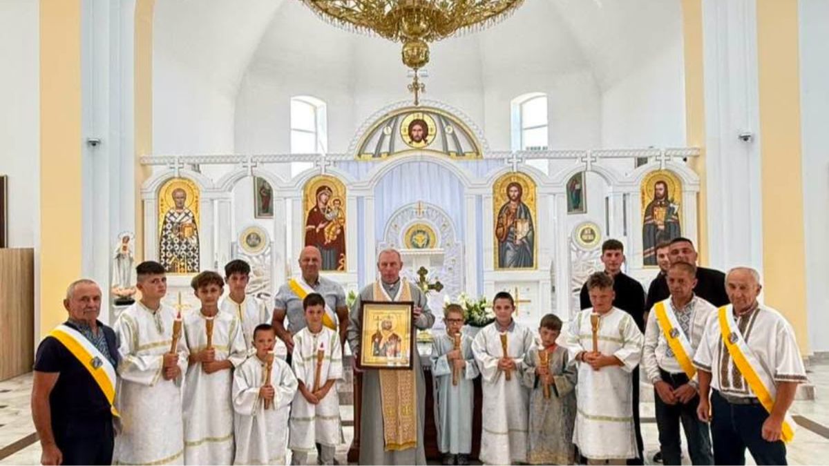У Голинь передали мощі Володимира Великого