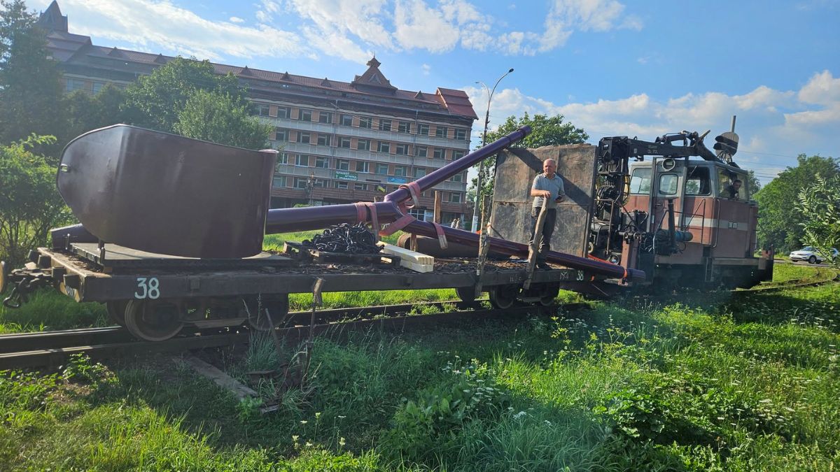 У Новому Мізуні встановили 8-метрову рогатку