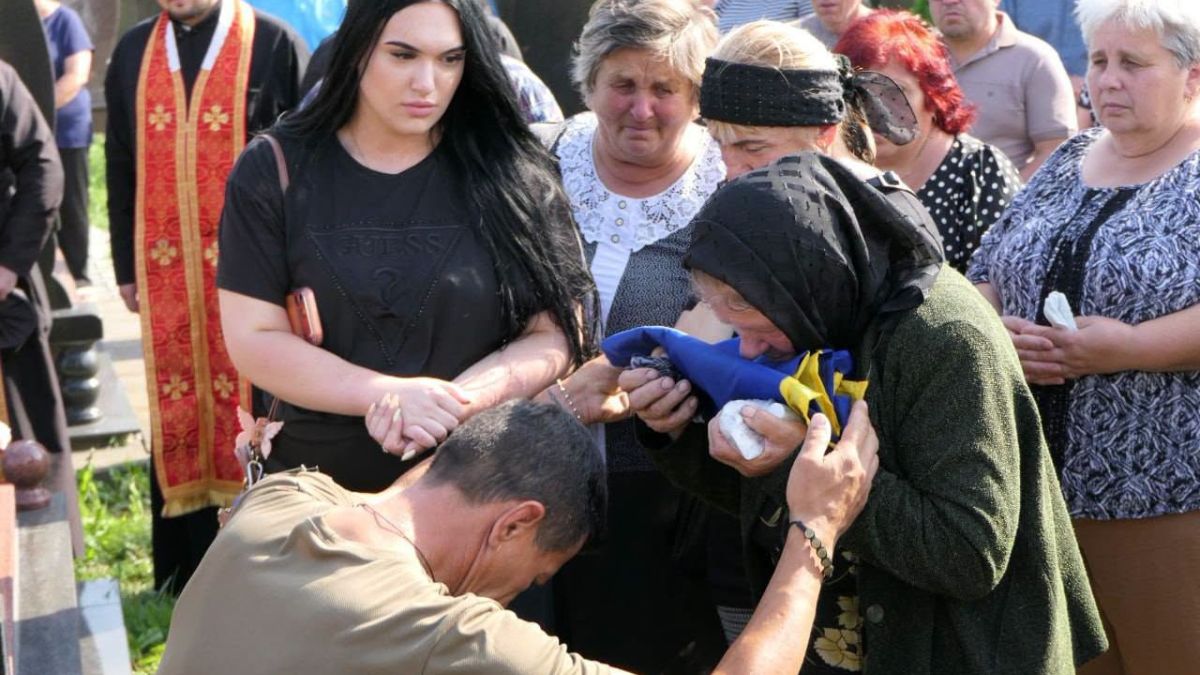 Калуська громада похоронила Івана Луцького