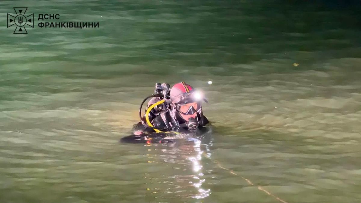 У Надвірній рятувальники дістали тіло чоловіка
