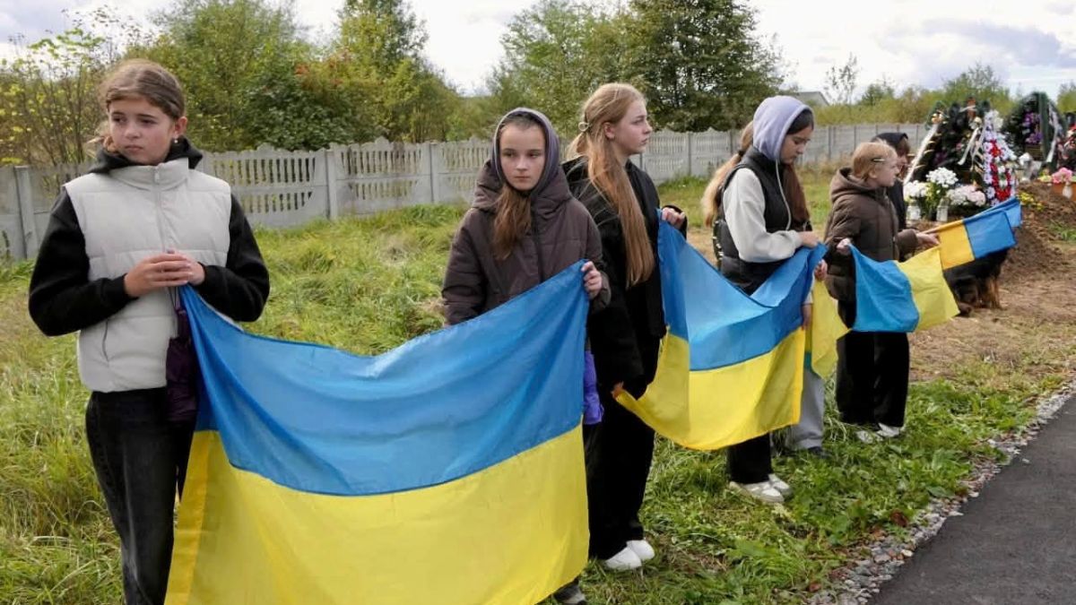 На Калущині поховали Героя Віталія Коломійця