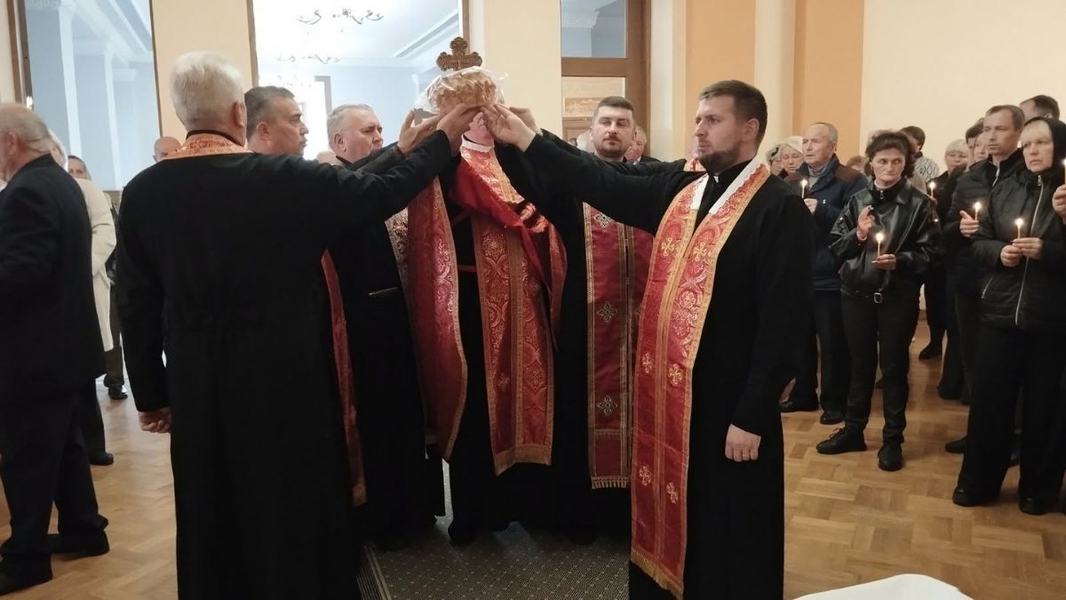 У Брошневі-Осаді поховали Героя Володимира Пліша