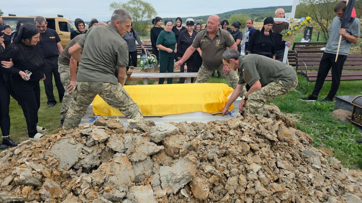 У Перегінську поховали захисника