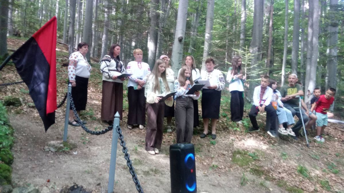 У селі Сукуль відправили панахиду у лісі